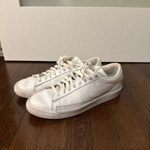 Nike Blazer Low LE All-White Leather, Size 9